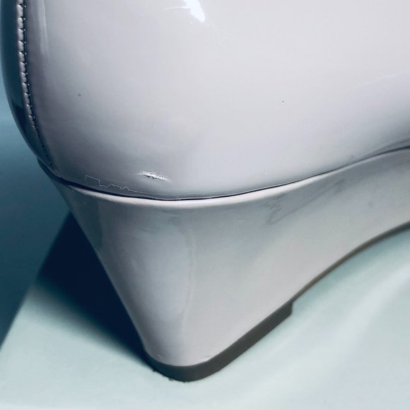 Bandolino Patent Wedge Pumps-Light Pink 10M - Picture 6 of 13